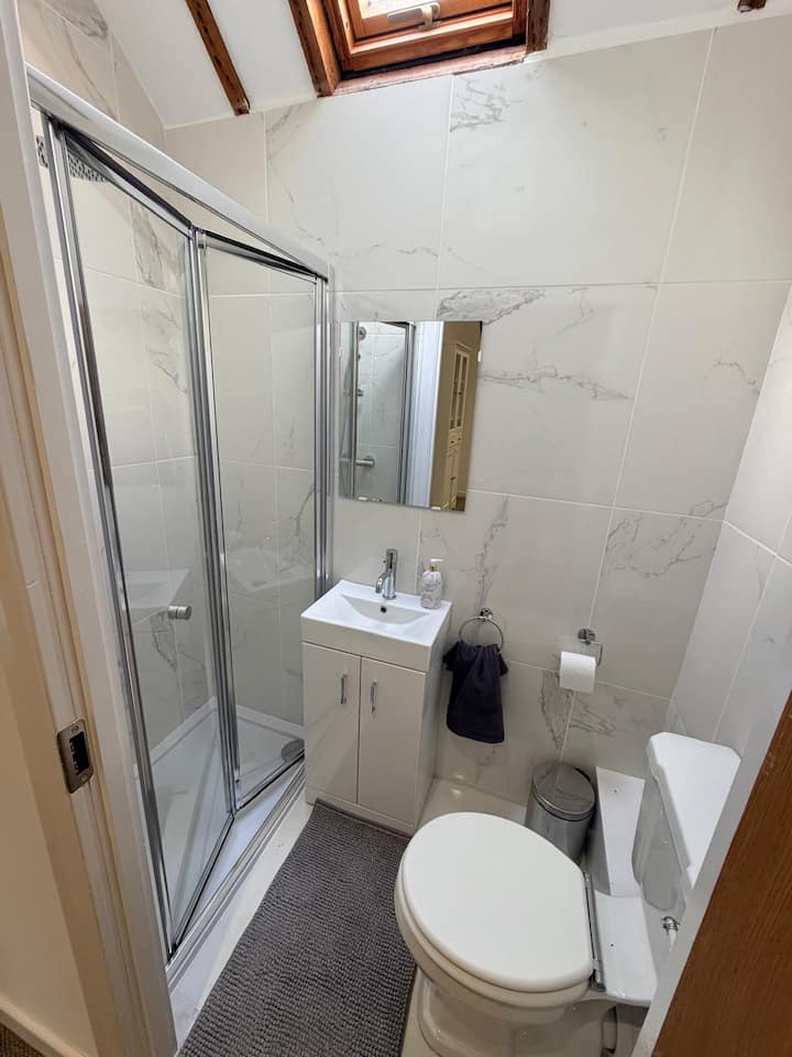 ffe3c9ed-d411-4550-a16f-ad6f9563639f